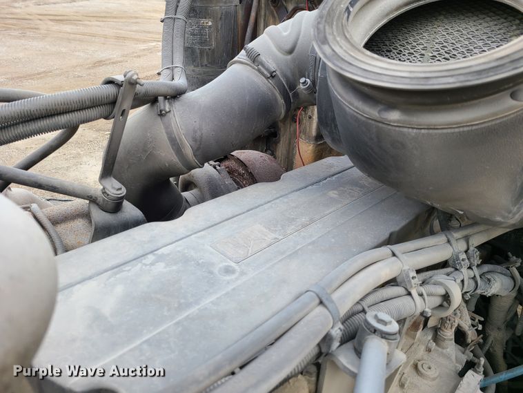 image for item EL9575 2006 Peterbilt 357  ready mix truck