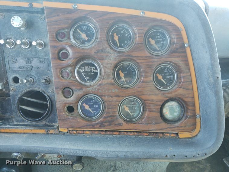 image for item EQ9403 1984 Ford LTL9000  dump truck