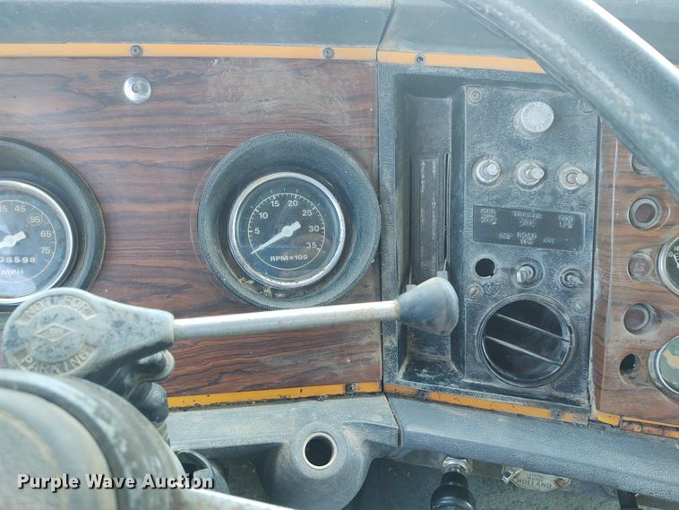 image for item EQ9403 1984 Ford LTL9000  dump truck