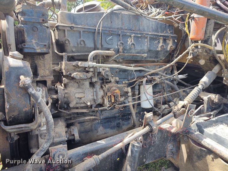 image for item EQ9403 1984 Ford LTL9000  dump truck