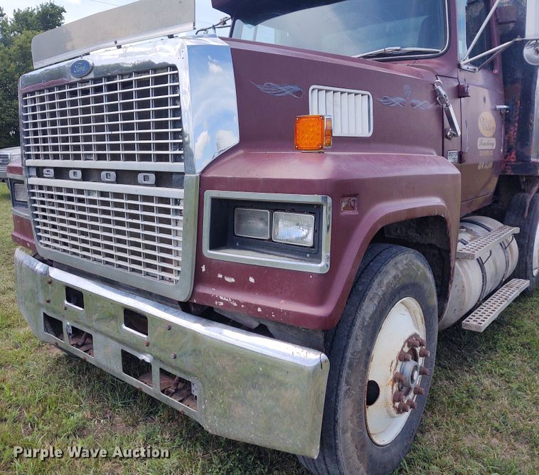 image for item EQ9403 1984 Ford LTL9000  dump truck