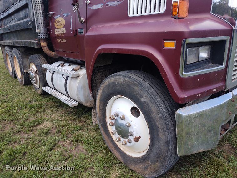 image for item EQ9403 1984 Ford LTL9000  dump truck