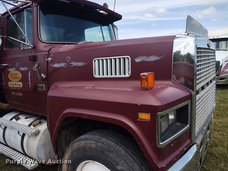 image for item EQ9403 1984 Ford LTL9000  dump truck