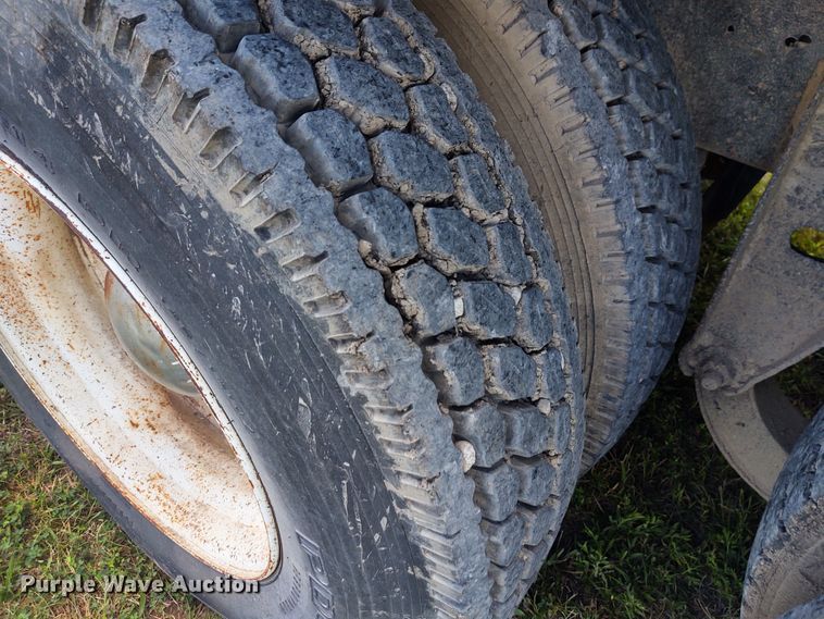 image for item EQ9403 1984 Ford LTL9000  dump truck