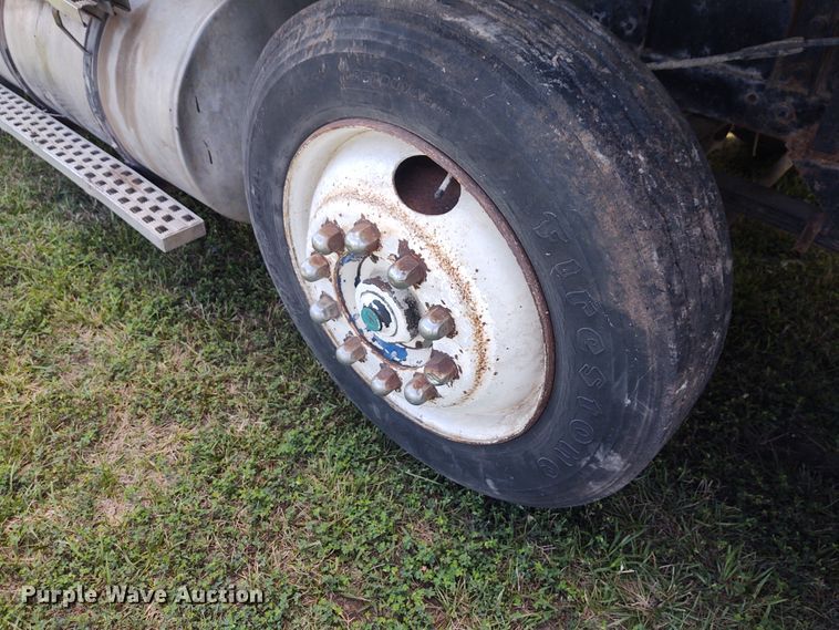 image for item EQ9403 1984 Ford LTL9000  dump truck