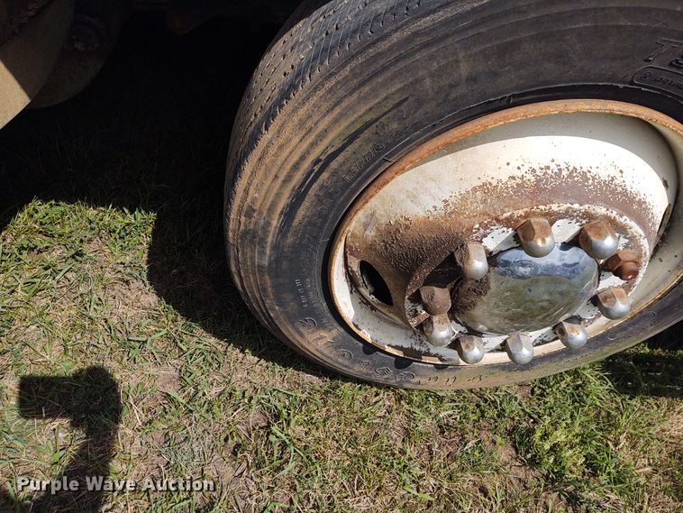 image for item EQ9403 1984 Ford LTL9000  dump truck