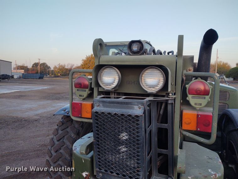 image for item EQ9459 2001 Sky Trak MMV  telehandler