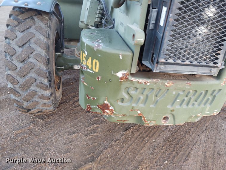 image for item EQ9459 2001 Sky Trak MMV  telehandler