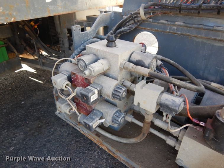 image for item EY9038 2003 Skyjack 3219  scissor lift