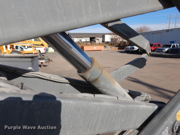 image for item EY9038 2003 Skyjack 3219  scissor lift