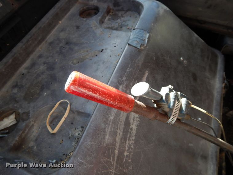 image for item FG9660 1984 International F2275   dump truck