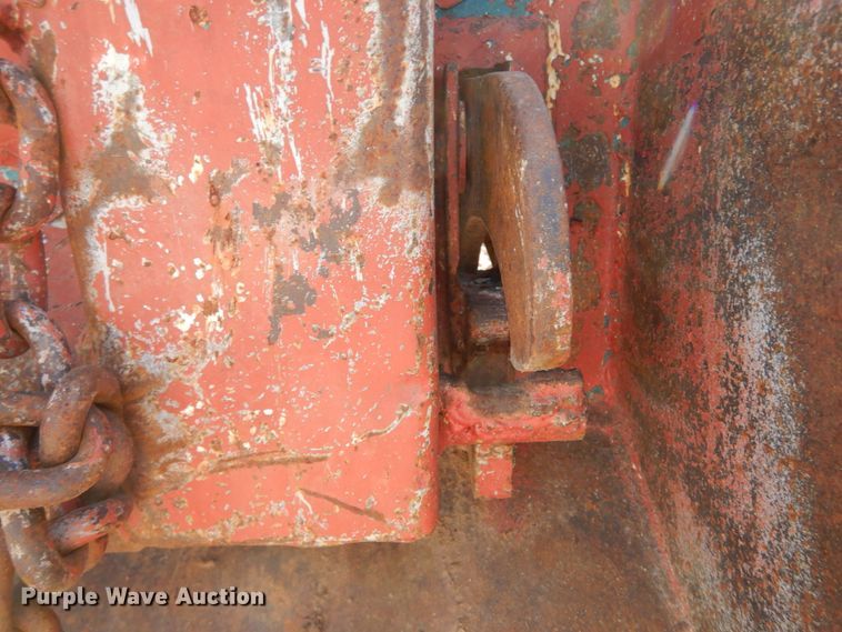 image for item FG9660 1984 International F2275   dump truck