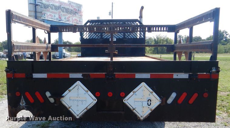 image for item GM9156 2012 Freightliner 114SD  flatbed truck