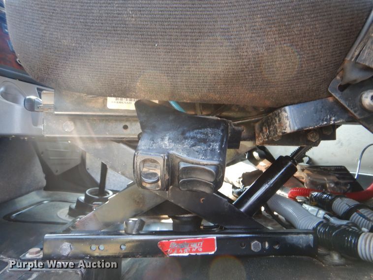 image for item GM9156 2012 Freightliner 114SD  flatbed truck