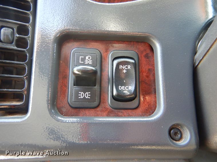 image for item GM9156 2012 Freightliner 114SD  flatbed truck