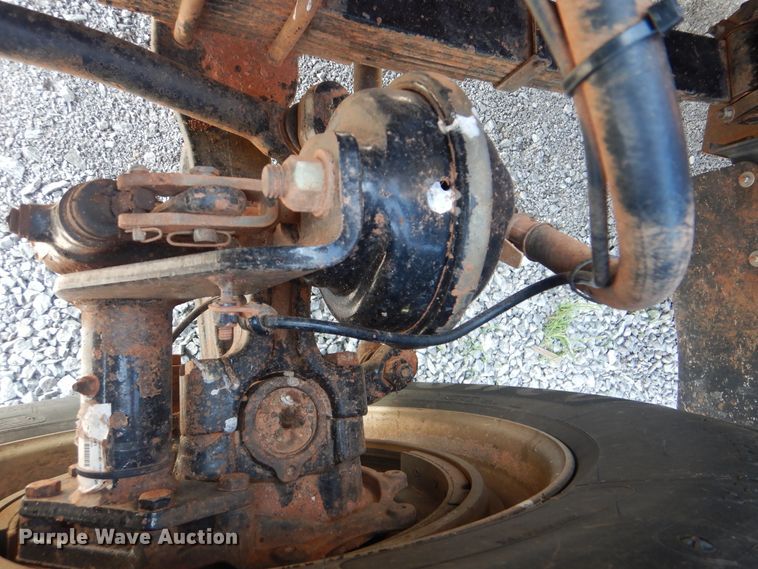 image for item GM9156 2012 Freightliner 114SD  flatbed truck