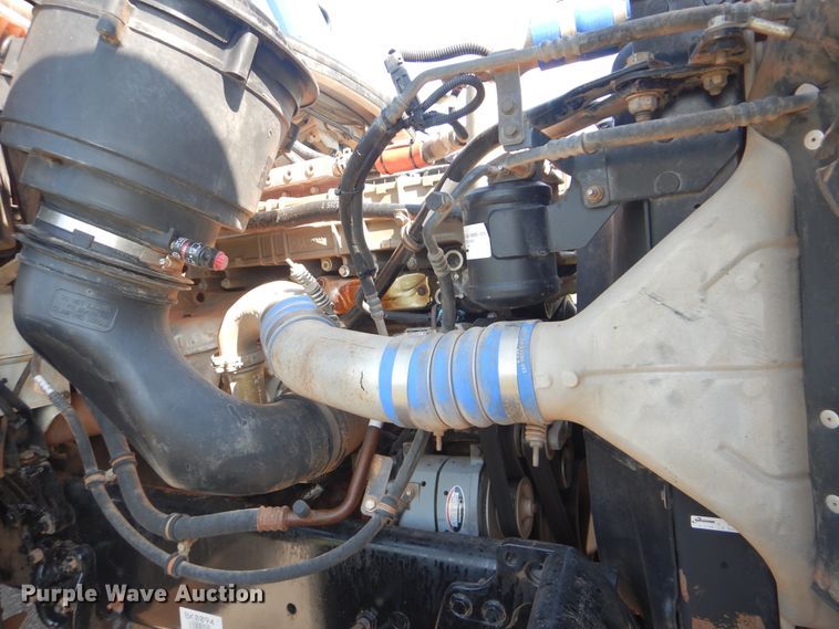 image for item GM9156 2012 Freightliner 114SD  flatbed truck