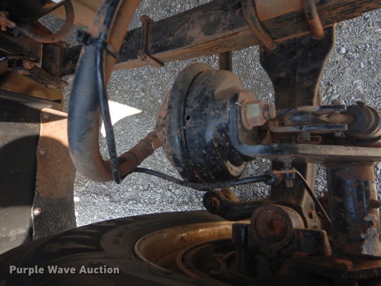 image for item GM9156 2012 Freightliner 114SD  flatbed truck