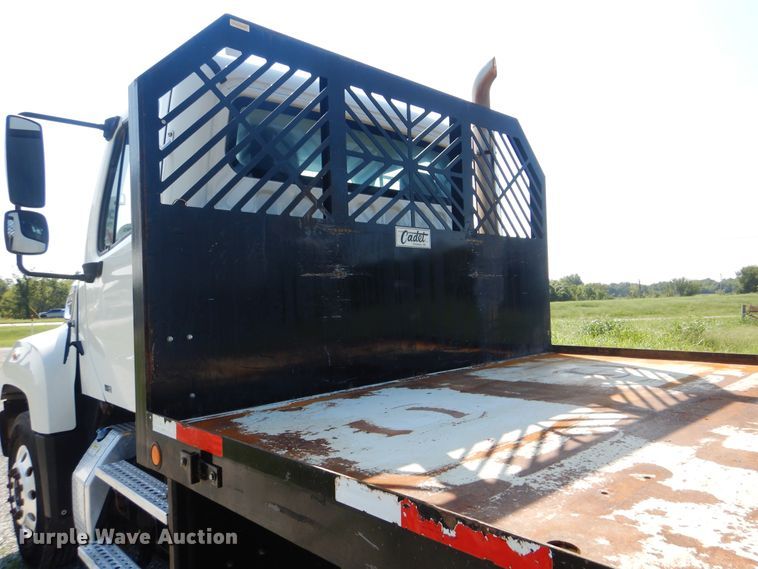 image for item GM9156 2012 Freightliner 114SD  flatbed truck