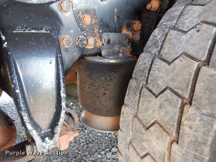 image for item GM9156 2012 Freightliner 114SD  flatbed truck