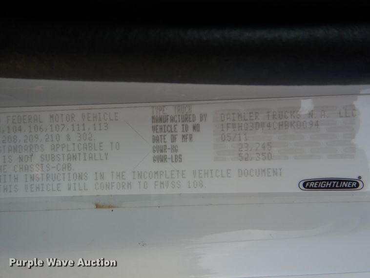 image for item GM9156 2012 Freightliner 114SD  flatbed truck