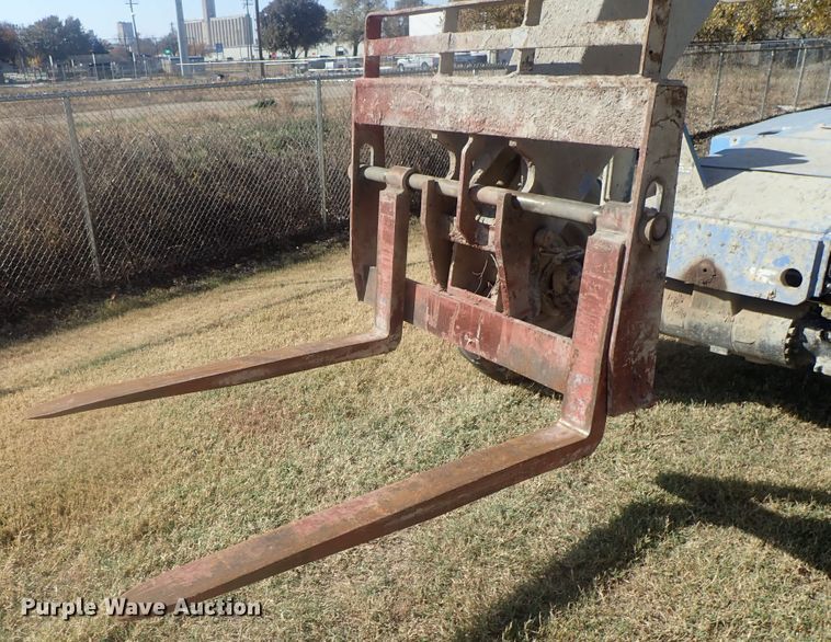 image for item GX9604 JLG 8042  telehandler