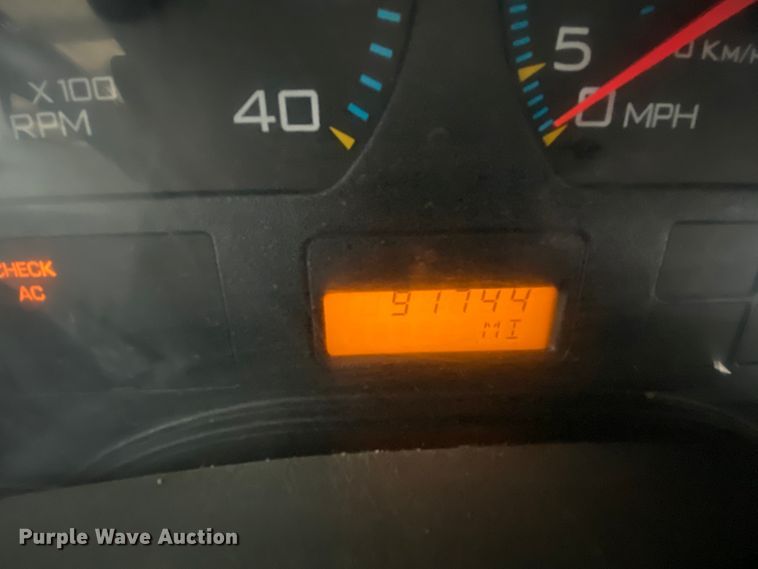 image for item HA9666 2006 International 7500  digger derrick truck