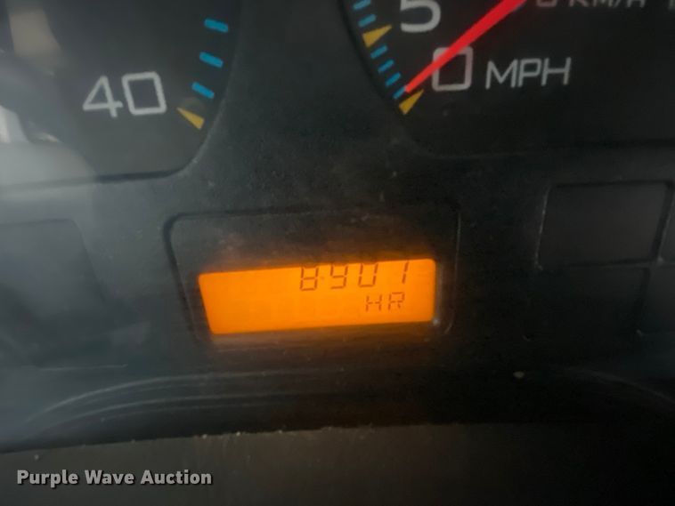 image for item HA9666 2006 International 7500  digger derrick truck