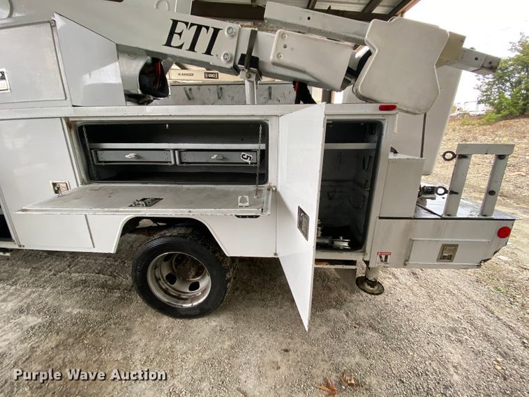 image for item HA9667 2011 Dodge Ram 5500  bucket truck