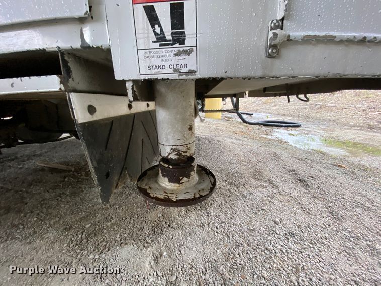 image for item HA9667 2011 Dodge Ram 5500  bucket truck