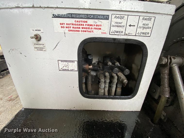 image for item HA9667 2011 Dodge Ram 5500  bucket truck