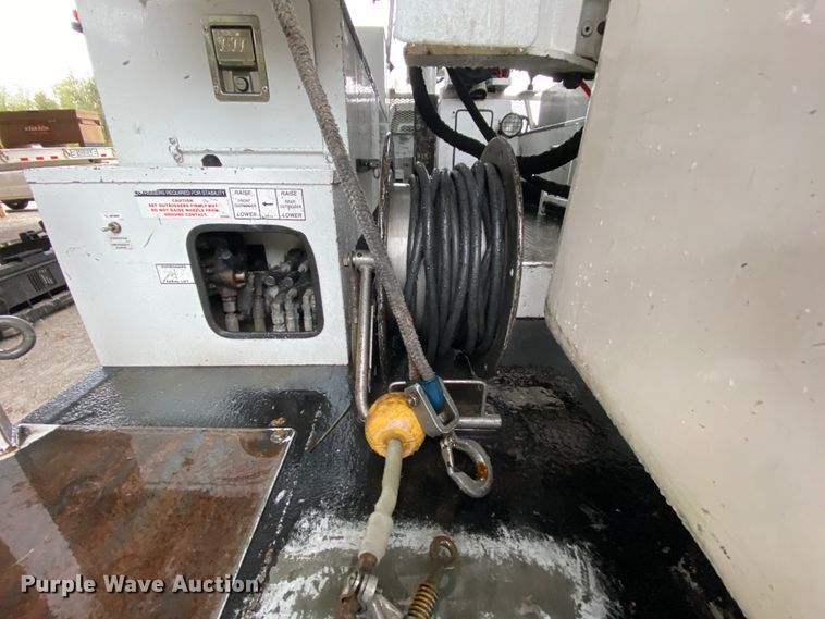 image for item HA9667 2011 Dodge Ram 5500  bucket truck