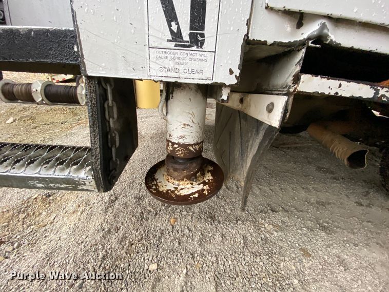 image for item HA9667 2011 Dodge Ram 5500  bucket truck