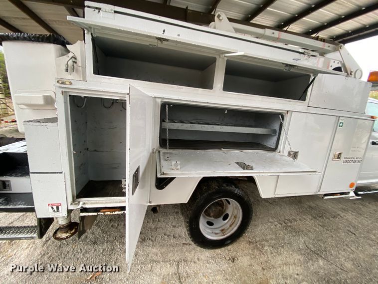 image for item HA9667 2011 Dodge Ram 5500  bucket truck