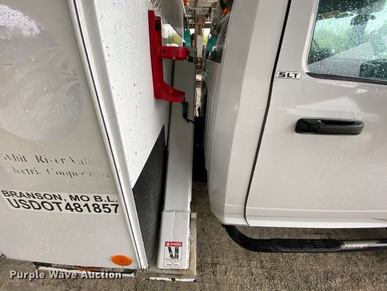 image for item HA9667 2011 Dodge Ram 5500  bucket truck