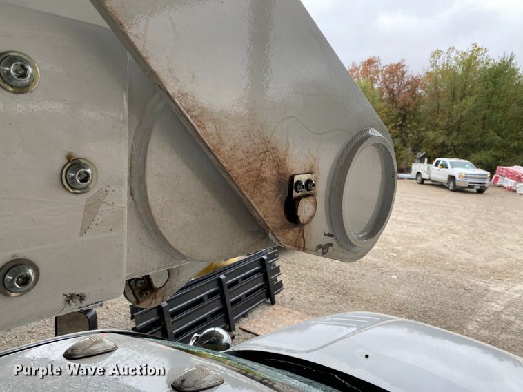 image for item HA9667 2011 Dodge Ram 5500  bucket truck