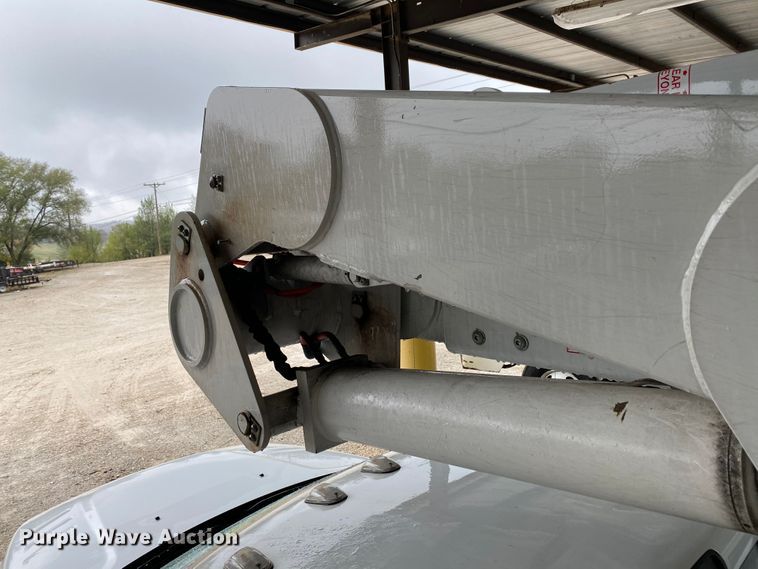 image for item HA9667 2011 Dodge Ram 5500  bucket truck