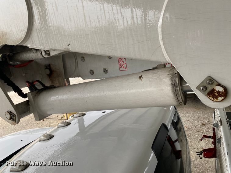 image for item HA9667 2011 Dodge Ram 5500  bucket truck