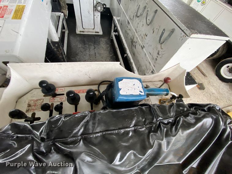 image for item HA9667 2011 Dodge Ram 5500  bucket truck