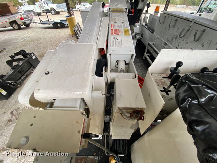 image for item HA9667 2011 Dodge Ram 5500  bucket truck