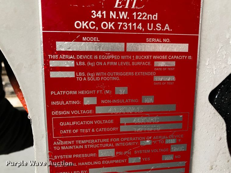 image for item HA9667 2011 Dodge Ram 5500  bucket truck