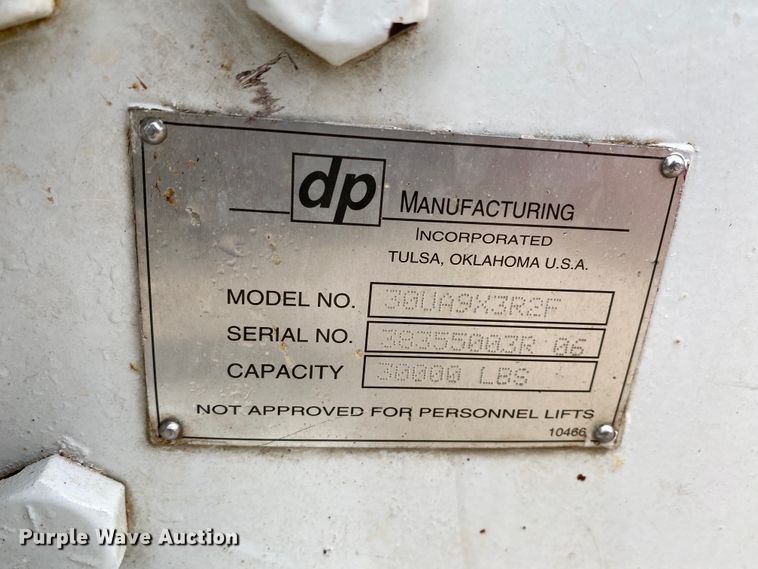 image for item HA9668 2004 International 7400  bucket truck
