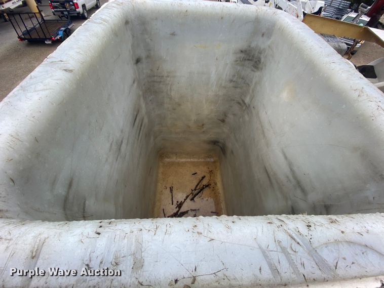 image for item HA9668 2004 International 7400  bucket truck