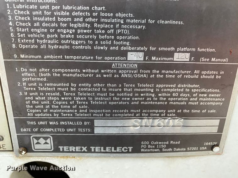 image for item HA9668 2004 International 7400  bucket truck