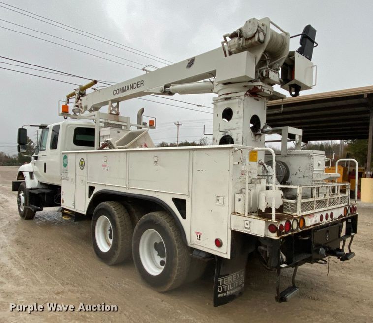 image for item HA9669 2005 International 7500  bucket truck