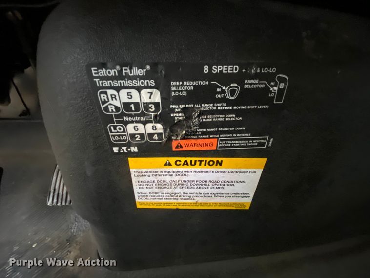 image for item HA9669 2005 International 7500  bucket truck