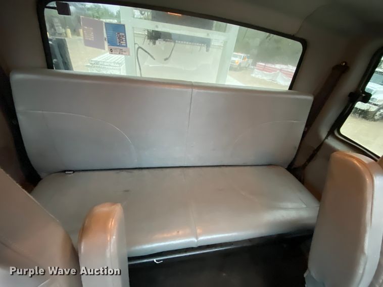 image for item HA9669 2005 International 7500  bucket truck