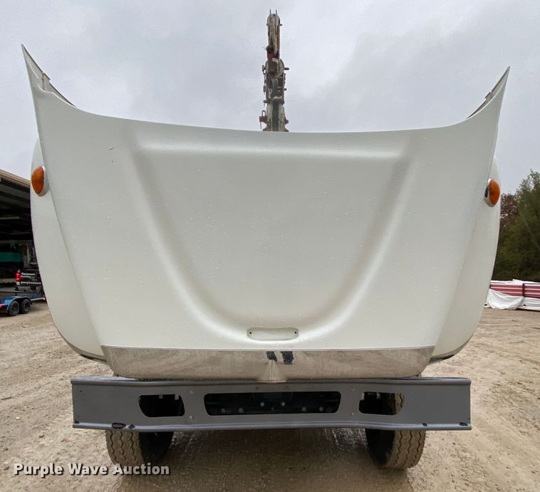 image for item HA9669 2005 International 7500  bucket truck