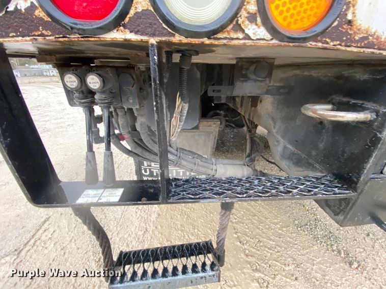 image for item HA9669 2005 International 7500  bucket truck