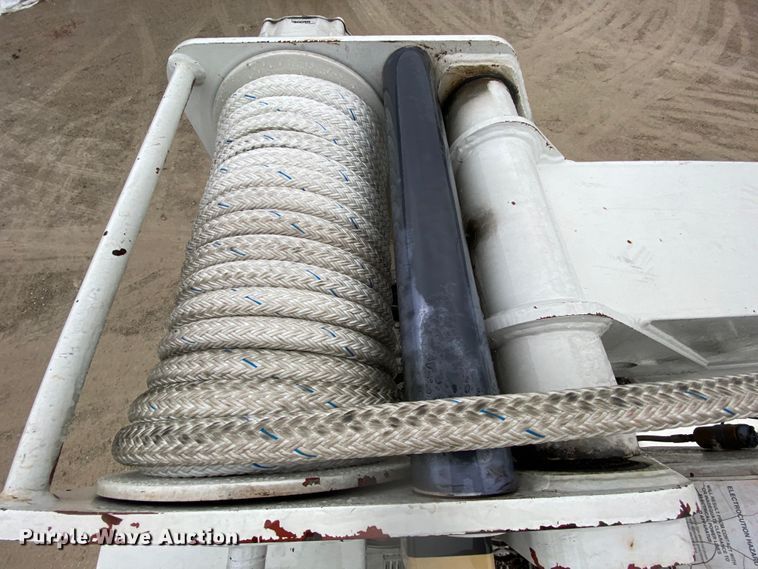 image for item HA9669 2005 International 7500  bucket truck